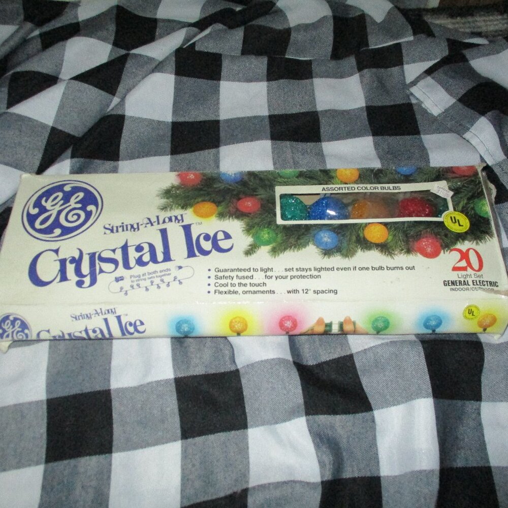 Vintage Lot of 20 GE Lighted Crystal Ice Christmas Bulbs